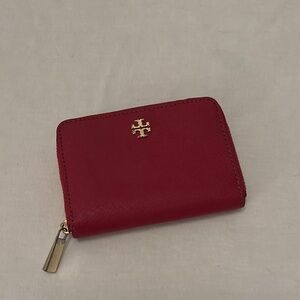 Tory Burch Red Gold Wallet Sleek Design